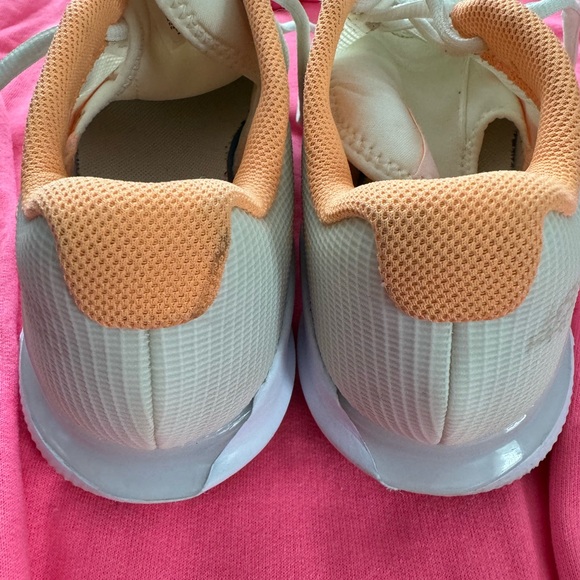 (WMNS) Nike Vapor X Air Zoom HC 'Cream Orange' CZ0222-104 pre owned! Tennis 🎾 - Picture 14 of 16